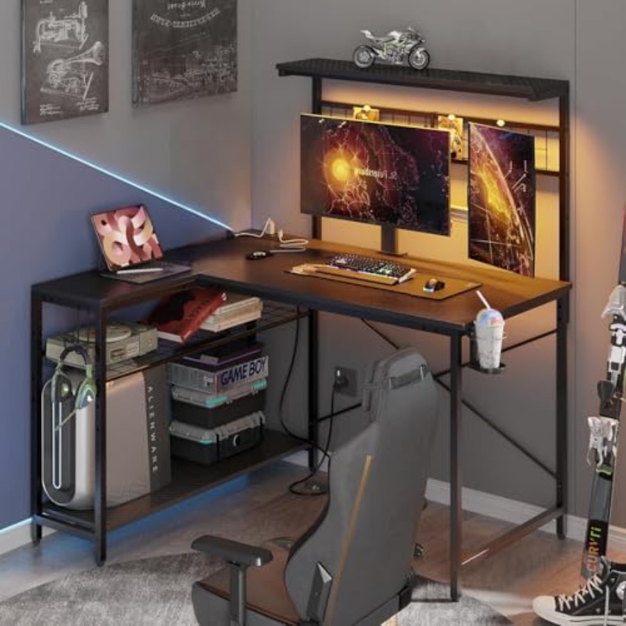 42インチのゲーミングデスク。電源コンセントとLEDライトを - Desk Setup Black And Wood のレビューと価格